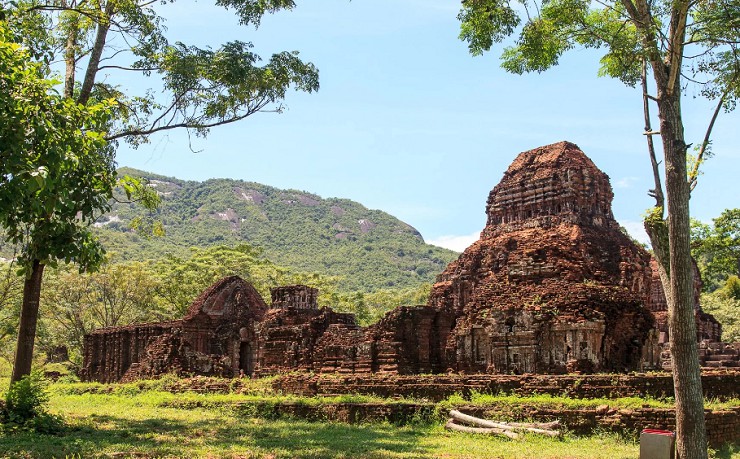 Руины храмов в городе Мишон