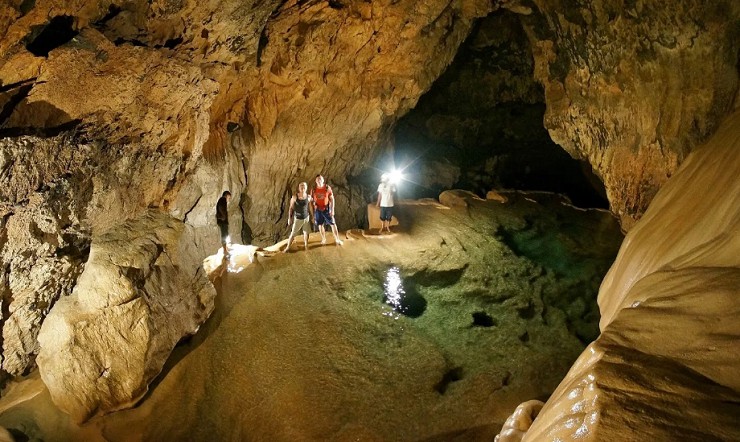 Погребальная пещера в Сагаде