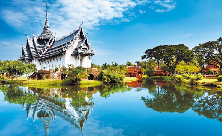 Красотам Таиланда присущ определенный шарм, будь то древние храмы или современные небоскребы