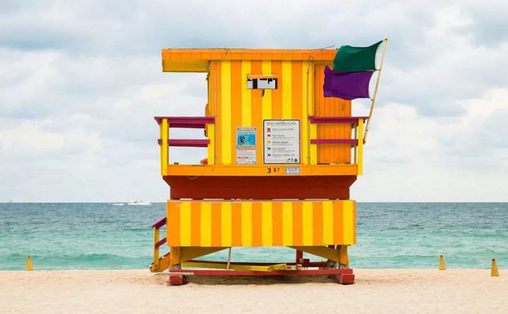 Домики спасателей — один из символов пляжей Майами