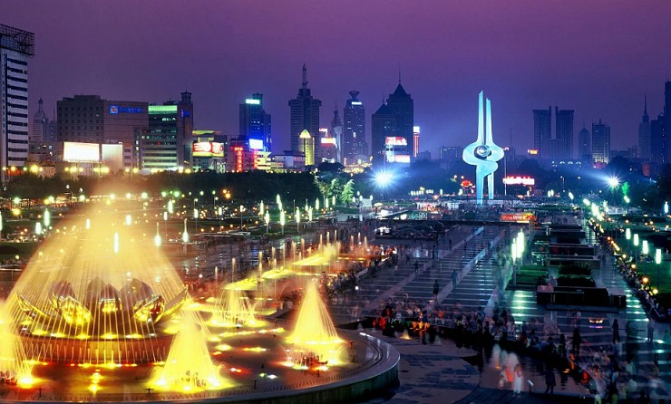 Вид на главную площадь города Цзинань