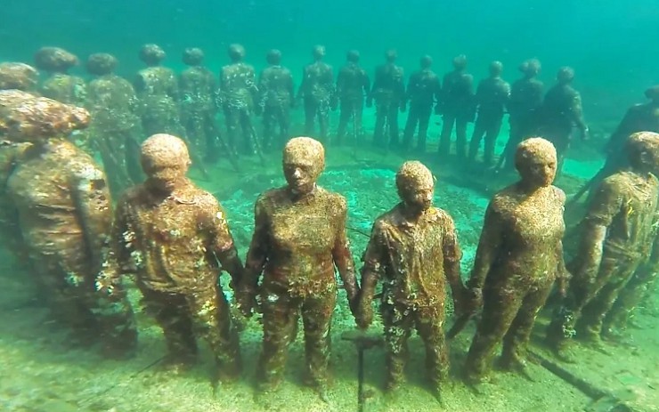 У берегов Гренады находится уникальный Музей подводных скульптур