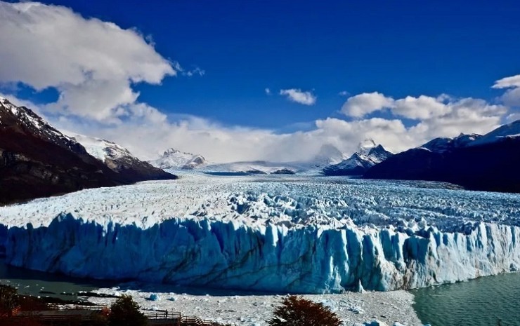 Ледниковые глыбы в окрестностях Ушуайи