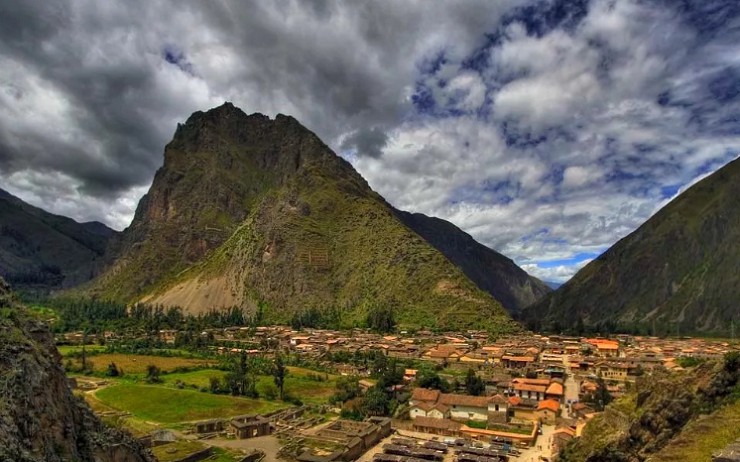 Вид на город Куско, археологическую столицу Перу