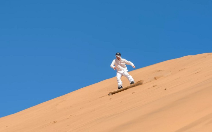 Сэндбординг в пустыне