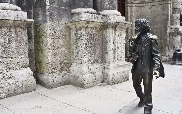 Скульптура Джентльмен из Парижа