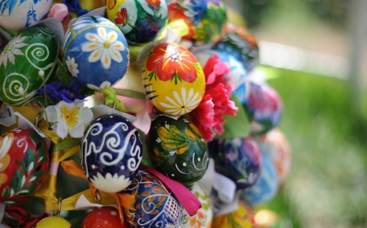 Гирлянда ручной работы — типичное украшение Рёттингена во время пасхальных праздников
