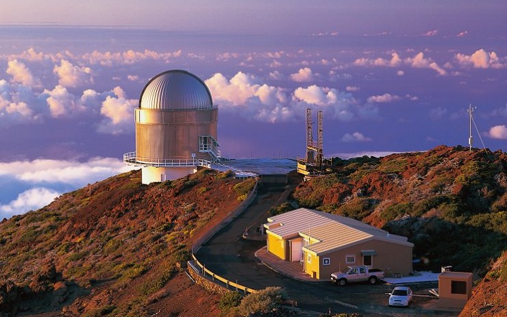 Астрономическая обсерватория Роке-де-лос-Мучачос на острове Ла-Пальма
