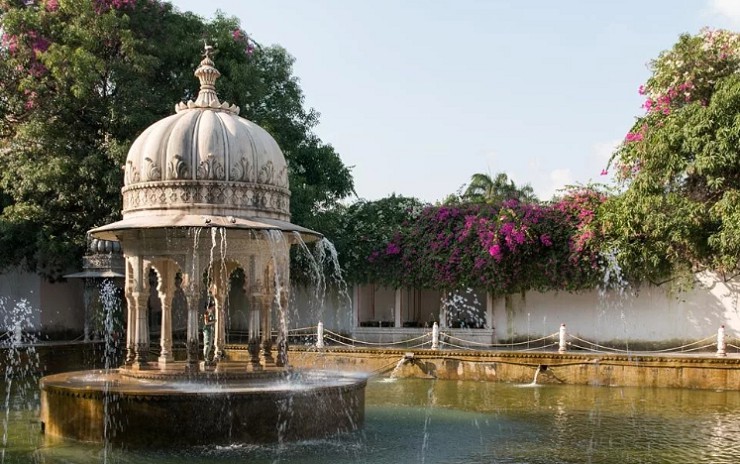 Двор Девиц — один из главных городских садов Удайпура