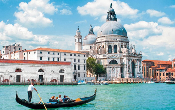 Знаменитые венецианские гондолы 