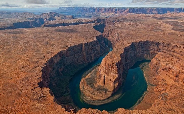 Излучина реки Колорадо, известная как Подкова. Большой каньон