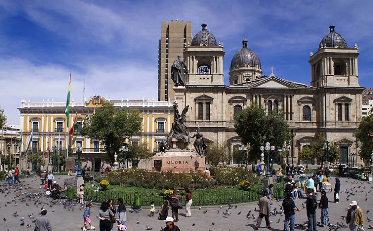 Здание конгресса на площади Педро-де-Мурильо в Ла-Пасе