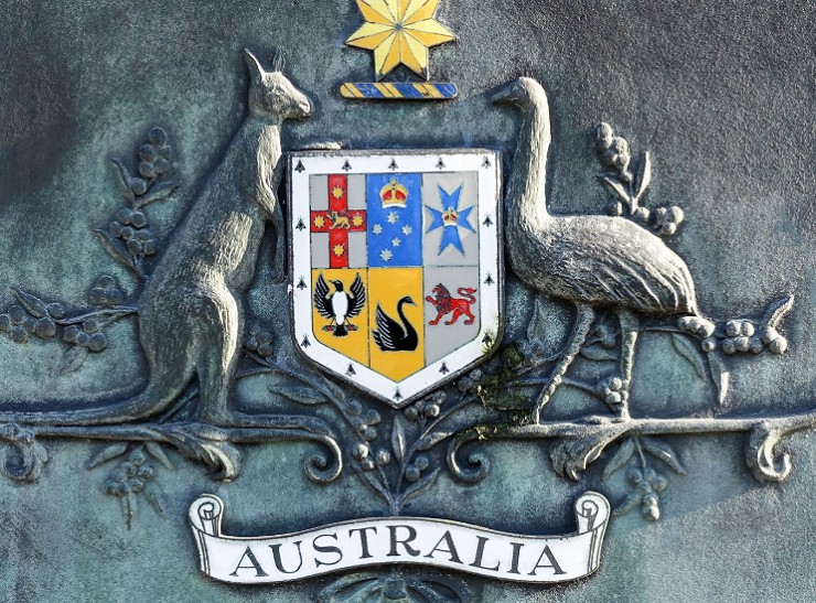 Герб Австралии с неофициальными символами нации — кенгуру и страусом эму