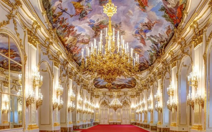 Большая галерея дворца Шёнбрунн