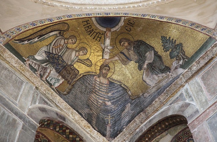 Интерьер главной церкви (кафоликон) монастыря Осиос Лукас в Фокиде. Греция