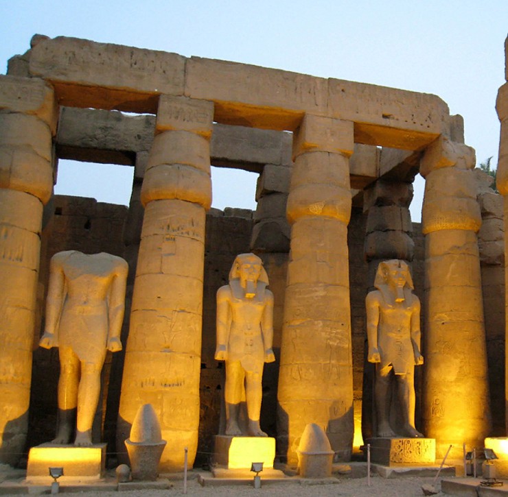 Колоссы Рамзеса II и «тростниковая» колоннада