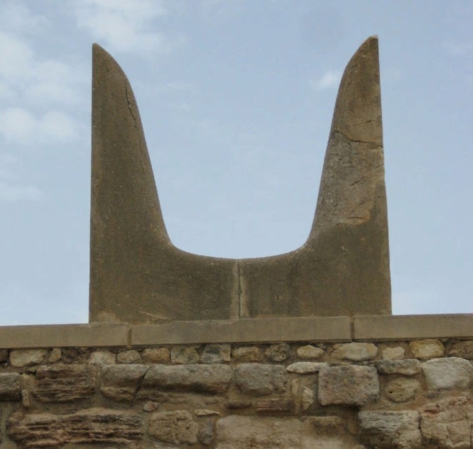 Каменные рога в Кносском дворце