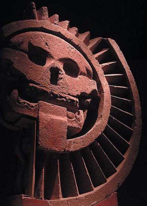 Камень смерти из Пирамиды Солнца, посвященный Миктлантекутли, богу подземного мира. Национальный музей антропологии, г. Мехико