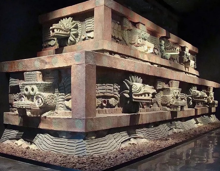 Реставрация Храма Кецалькоатля. Национальный музей антропологии, г. Мехико