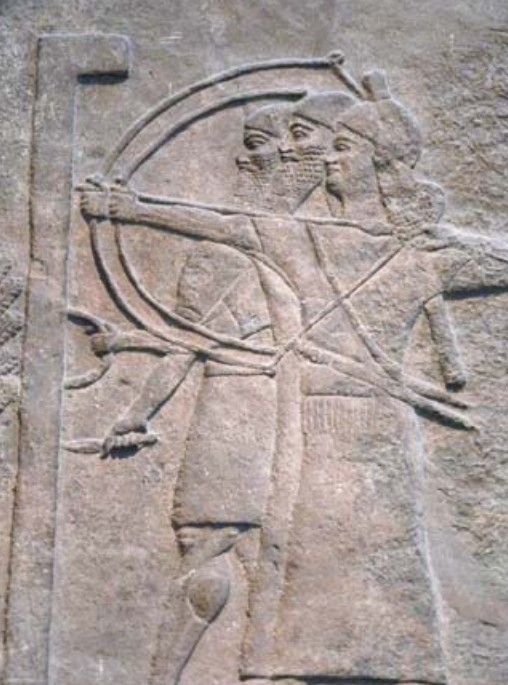 Стела из города Немруд изображает солдат, осаждающих Вавилон; 728 г. до н. э.