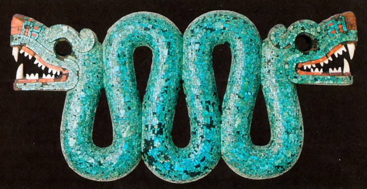 Двуглавый змей Кецалькоатль. Дерево и бирюза. Британский музей