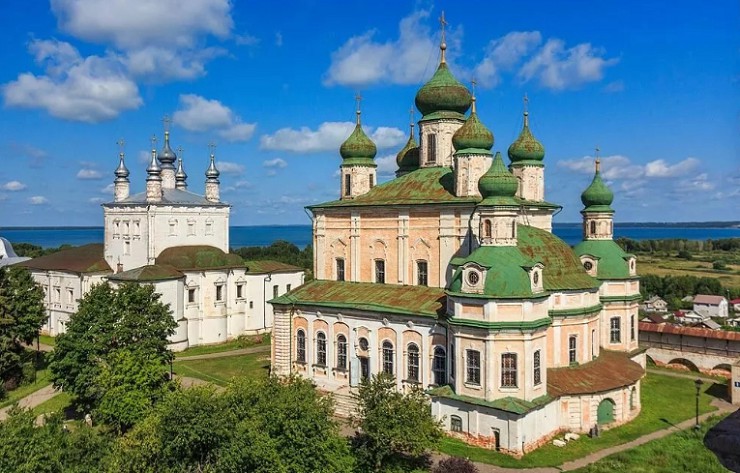 Успенско-Горицкий монастырь