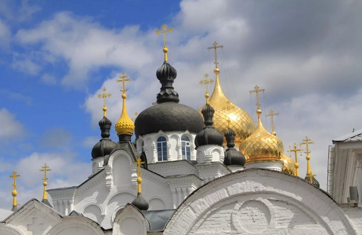 Купола БогоявленскоАнастасииного монастыря