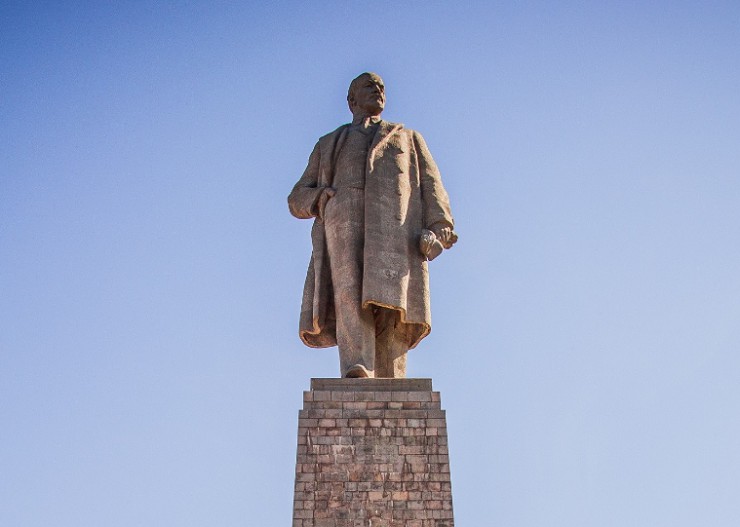 Скульптура Ленина в Красноармейском районе