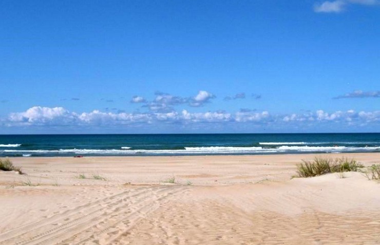 Песчаный пляж в Анапском районе