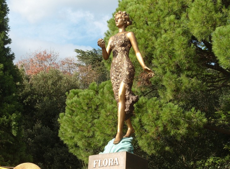 Статуя Флоры