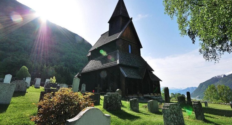 Церковь в Урнесе
