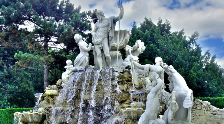 Скульптурная группа фонтана «Нептун» 