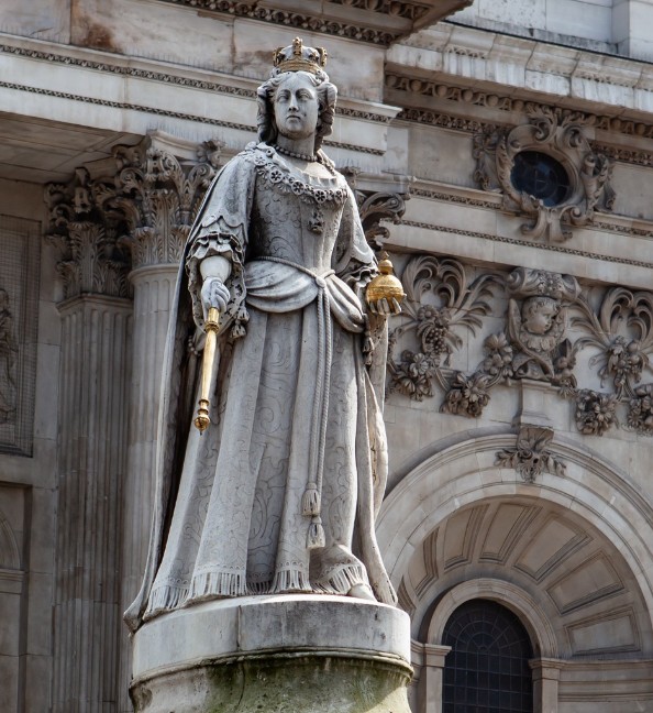 Статуя Королевы Анны