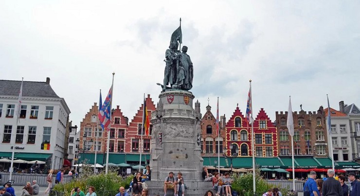 Памятник Питеру де Конинку и Яну Брейделю
