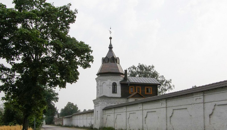 Башня Николо-Берлюковского монастыря
