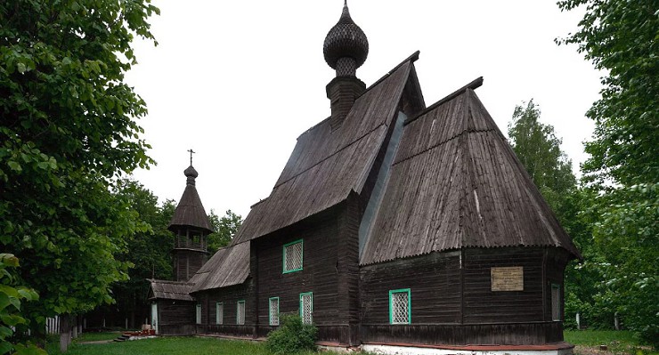Деревянная Успенская церковь