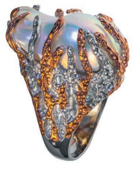 Кольцо с культивированной пресноводной жемчужиной барокко. Серебро