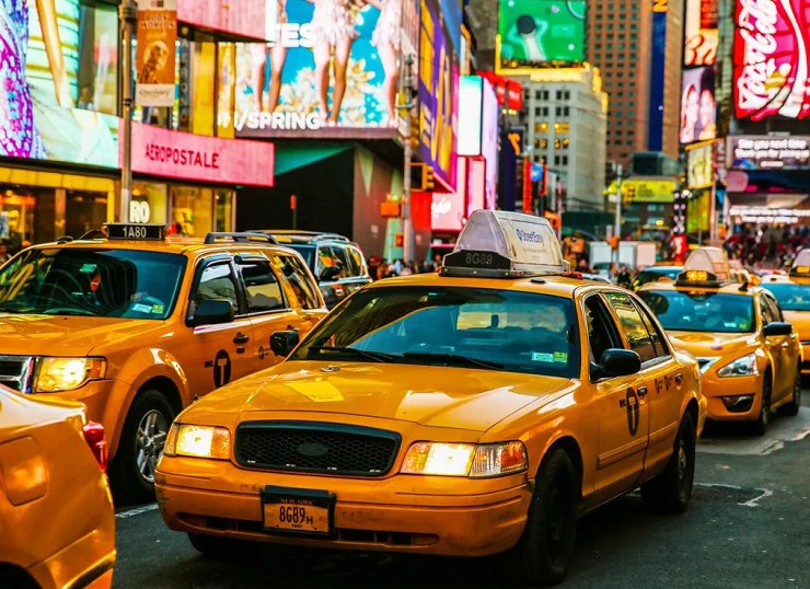 Пожалуй, единственные культурные водители на улицах Нью-Йорка — таксисты