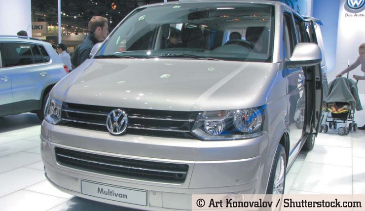Volkswagen Multivan на подиуме Московского международного автосалона. Москва, Россия, 1 сентября 2010 г.