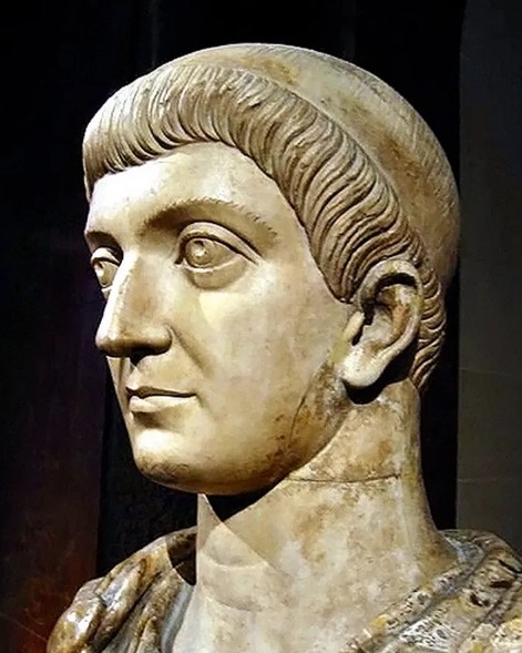 Император Константин. Скульптура IV в.