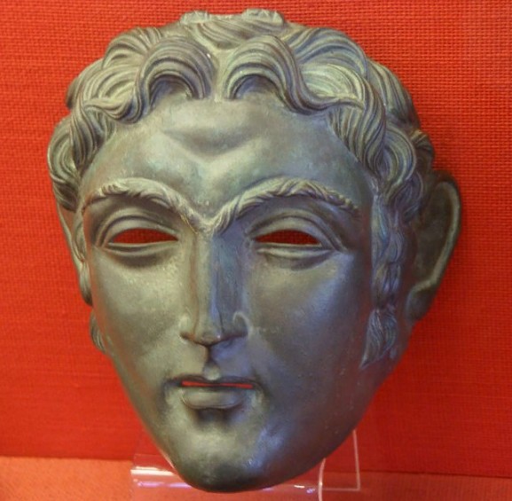 Погребальная кельтская маска римского периода