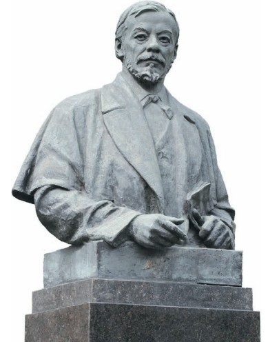 Памятник ученому около музея 1-го Московского государственного медицинского университета им. И. М. Сеченова