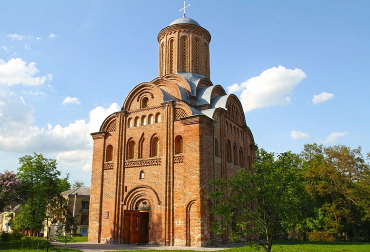 Пятницкая церковь в Чернигове. Конец XII — начало XIII в. 