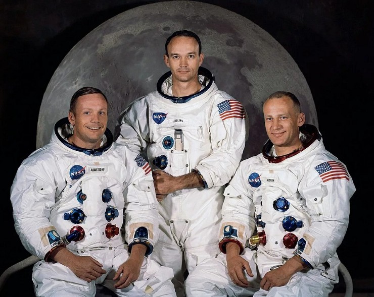 Слева направо: Нил Армстронг, Майкл Коллинз, Эдвин Олдрин