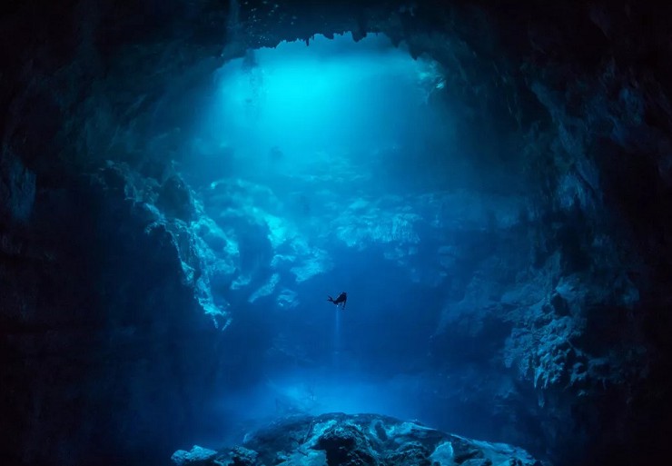 Подводная пещера