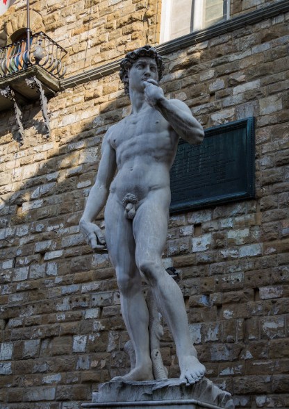Копия статуи «Давид» Микеланджело у палаццо Веккьо