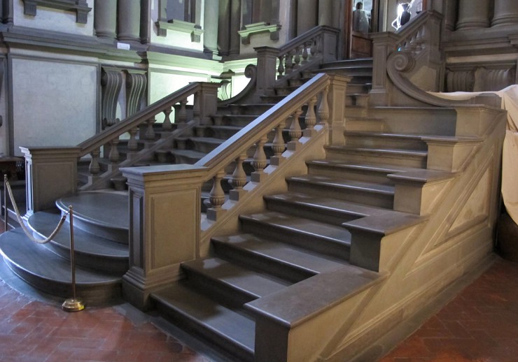 Лестница Микеланджело в библиотеке Лауренциана во Флоренции