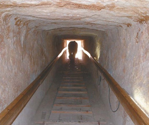 Туннель внутри пирамиды