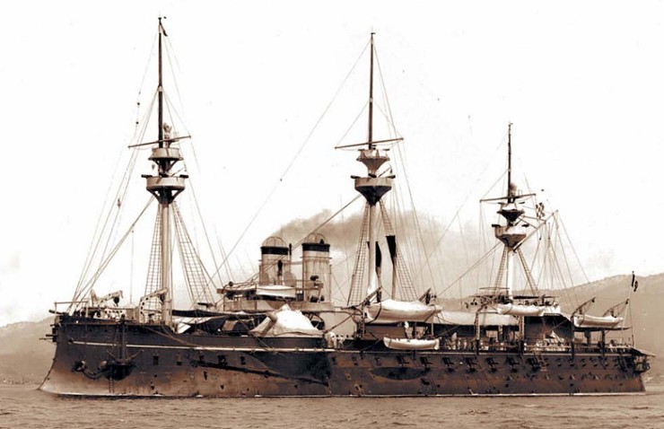 Французский броненосец «Адмираль Дюпрэ»