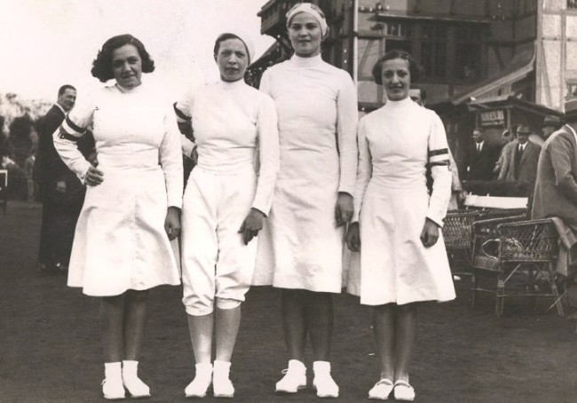 Маргит Дани, Илона Элек, Эрна Боген-Богати и Маргит Элек в 1933 году